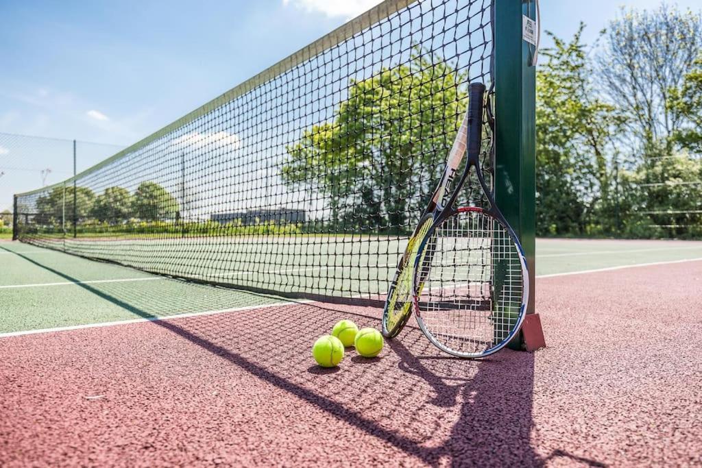 Spacious 4 Bed With Gym And Tennis Court Сasa de vacaciones