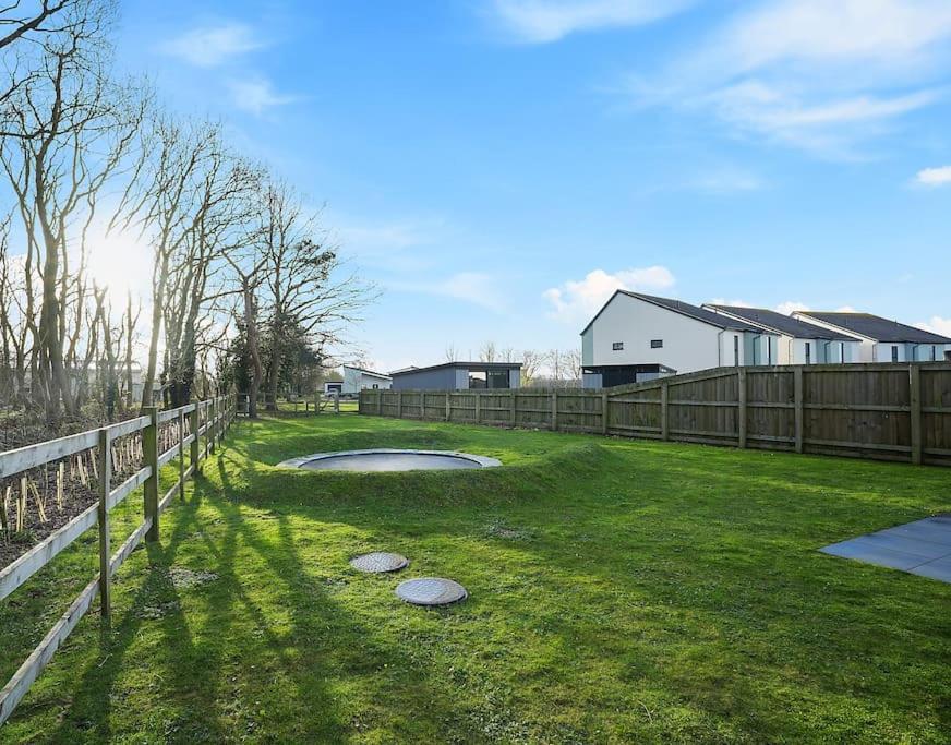 Spacious 4 Bed With Gym And Tennis Court Сasa de vacaciones Lincoln